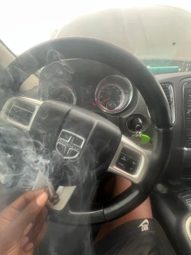 Photo of model @luh3frmda4