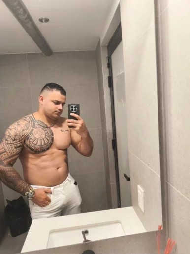 Photo of model @luiscamposarmas