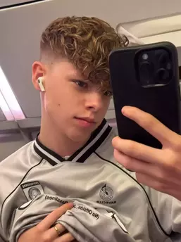 Photo of model @luistwinkyy