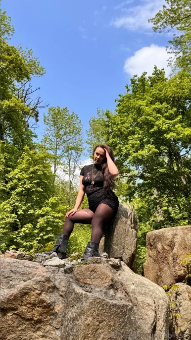 Photo of model @luna.harmony