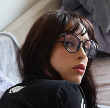 Photo of model @lunawickedsoul