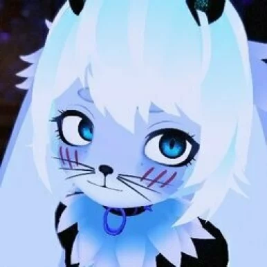 Photo of model @luxxilunar