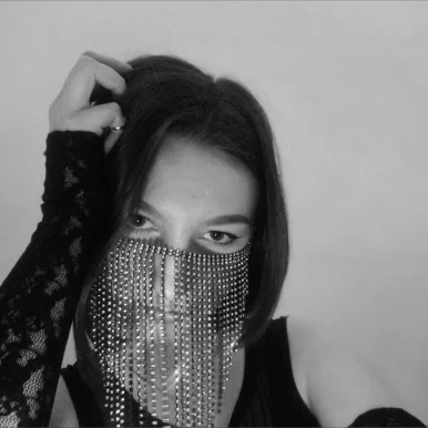 Photo of model @madame_mystique