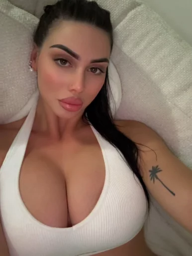 Photo of model @maddiestyles