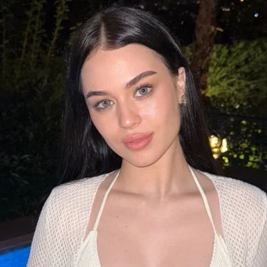 Photo of model @maddypierce