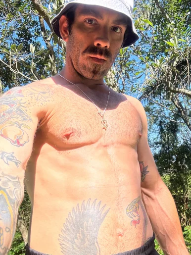 Photo of model @magnusofc