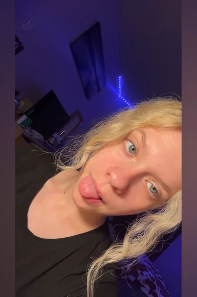 Photo of model @marie_may