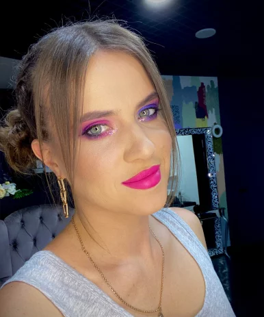 Photo of model @marinel.candy