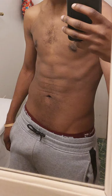 Photo of model @maskedchocolate0510