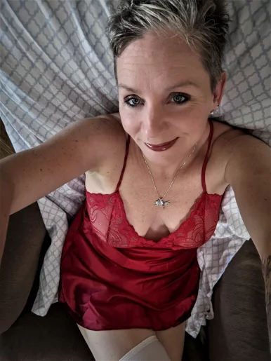 Photo of model @maturemomfree