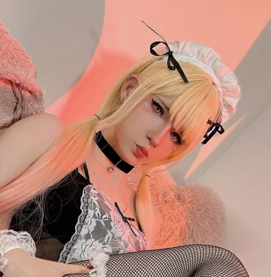 Photo of model @mayblossomflower