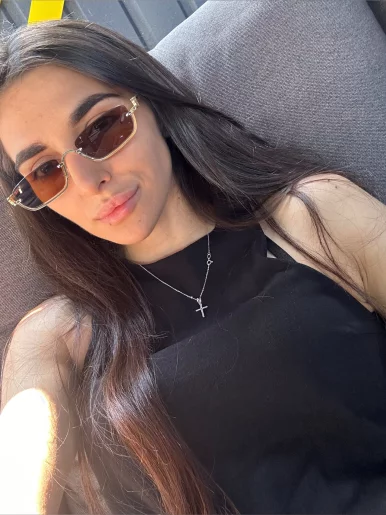 Photo of model @me_rosy