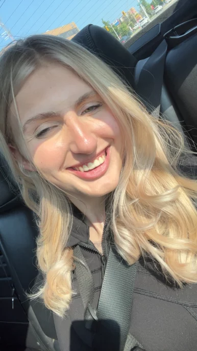 Photo of model @melanieclair