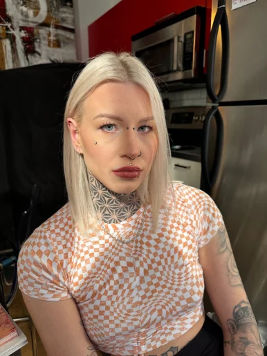 Photo of model @melinaroyfree