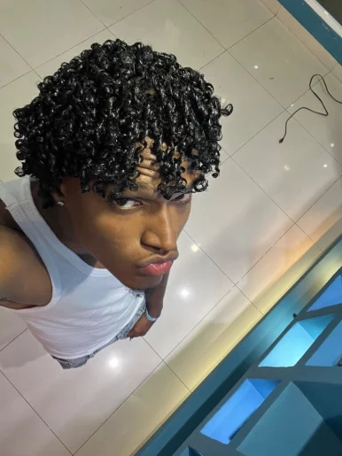 Photo of model @mello08