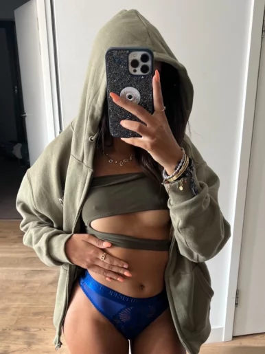 Photo of model @messrine