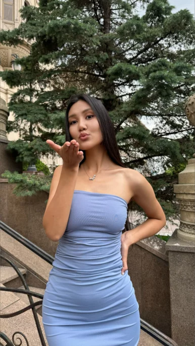 Photo of model @mia_jeen