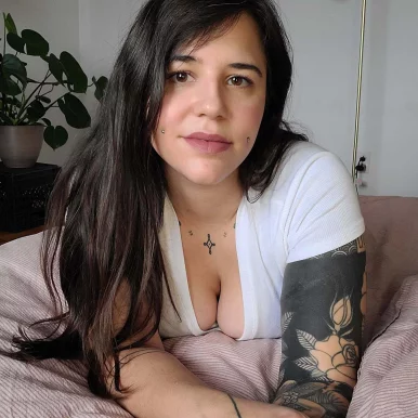 Photo of model @miafeetsies