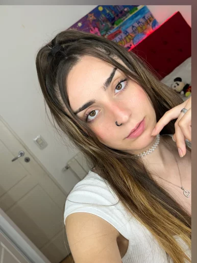 Photo of model @mimi-diazopoulou