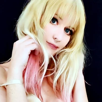 Photo of model @minadraculina