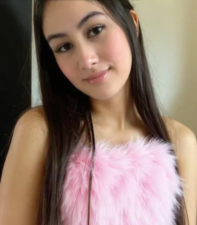 Photo of model @miniimillie