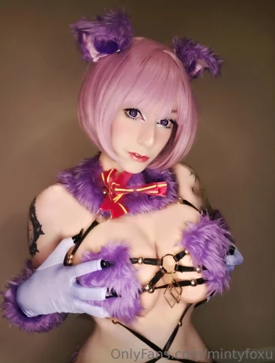 Photo of model @mintyfoxu