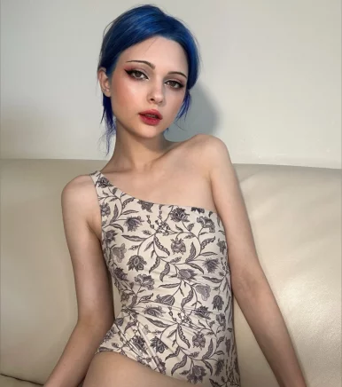 Photo of model @miss_lavina