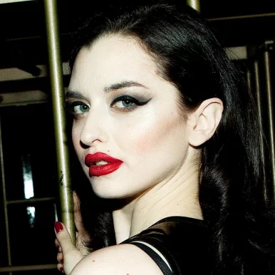 Photo of model @missbellalugosi