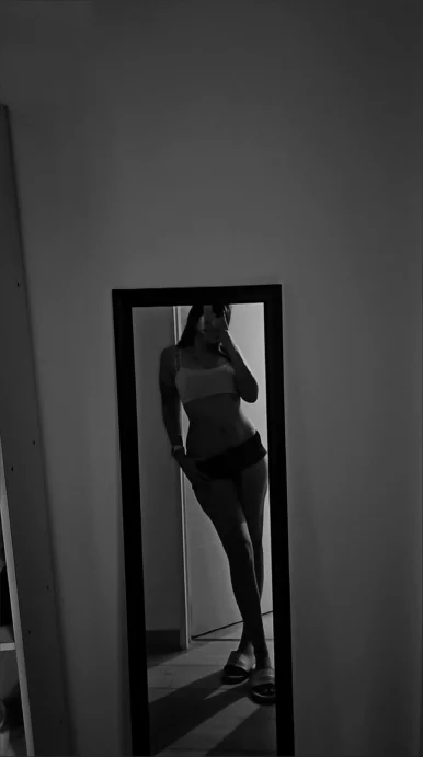 Photo of model @missjuliet