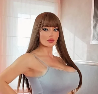 Photo of model @misslillyraven