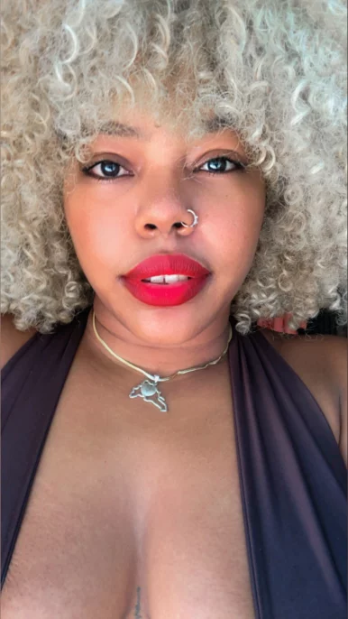 Photo of model @missmorbo