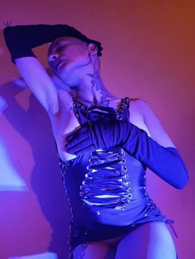 Photo of model @missyeihairfetish