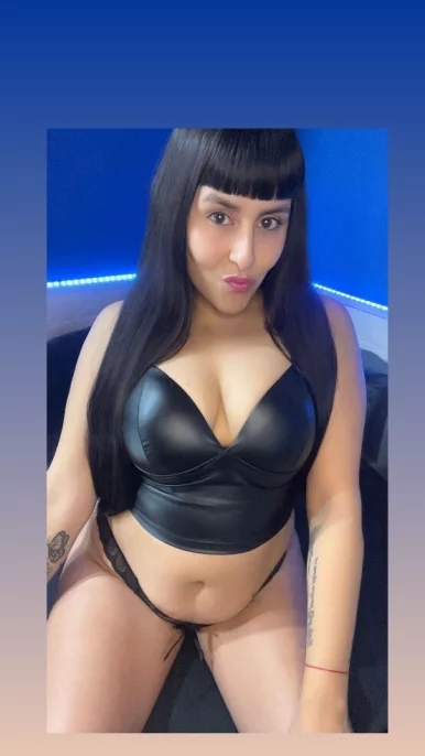 Photo of model @mistress_latina