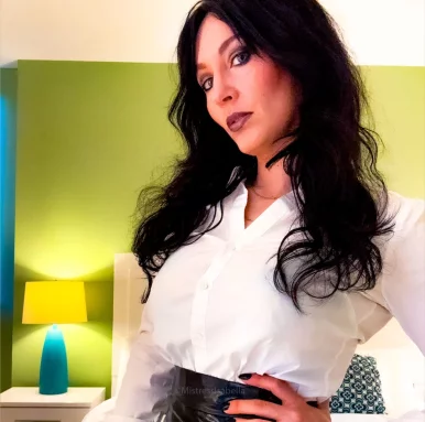 Photo of model @mistressisabella