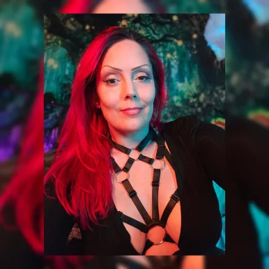 Photo of model @mistresslucyfer