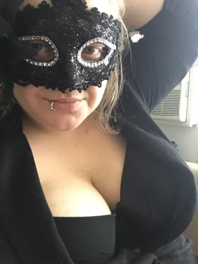 Photo of model @mistressmagnolia