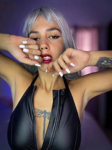 Photo of model @mistresspanther