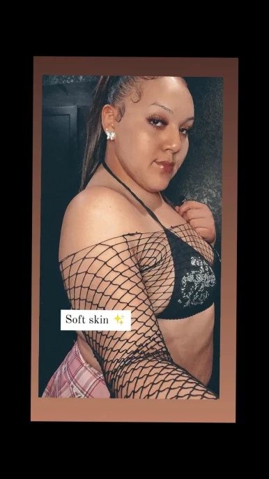 Photo of model @mizpeach206