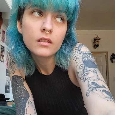 Photo of model @molotovcocktease