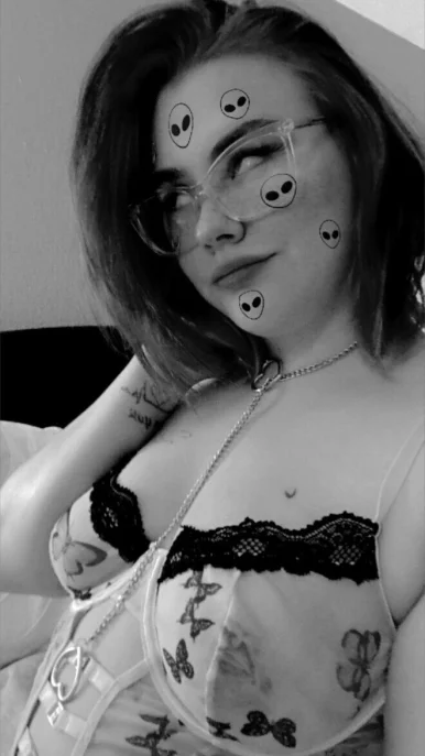 Photo of model @mommyxbunny