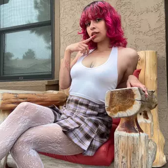 Photo of model @monalovesmoaning