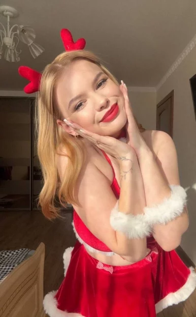 Photo of model @monicahugetits