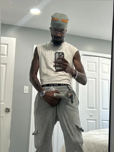 Photo of model @monteze