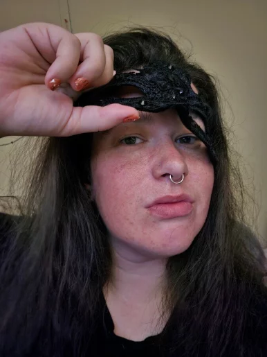 Photo of model @morticiasylk