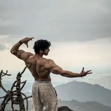 Photo of model @mos-yang