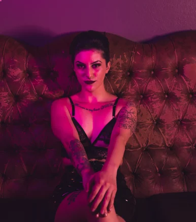 Photo of model @motorcyclegirl