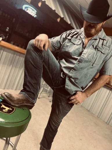 Photo of model @mr.sexyfun