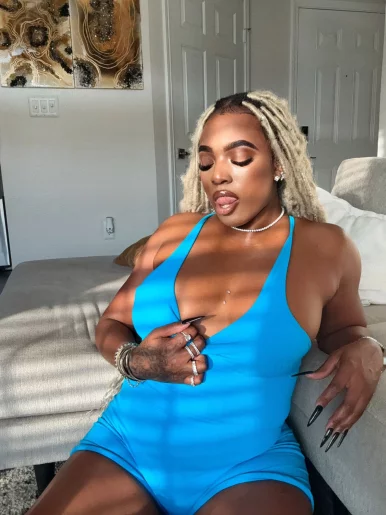 Photo of model @msjorji2.0