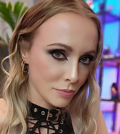 Photo of model @msuniqstyles