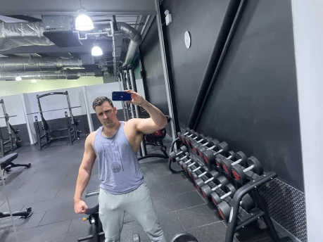 Photo of model @muscle_geek